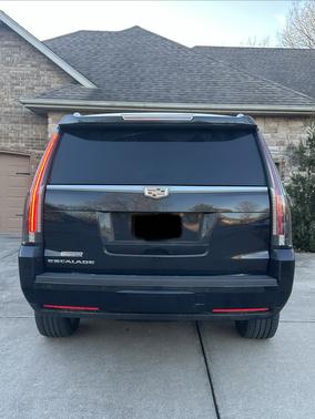 2016 Cadillac Escalade Luxury