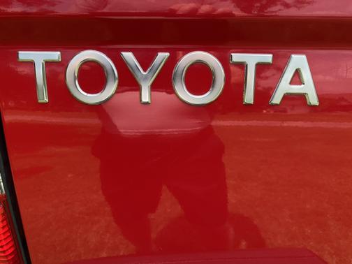 Red 2004 Toyota Tacoma Double Cab