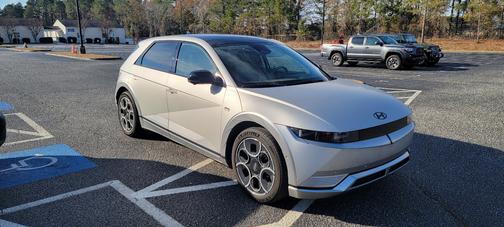 2024 Hyundai IONIQ 5 SEL