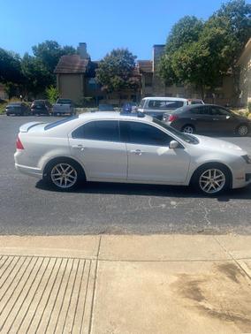 White 2010 Ford Fusion SEL