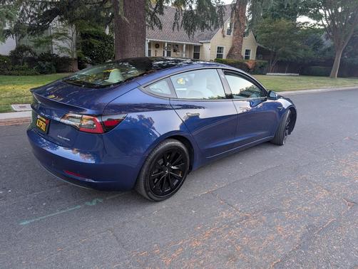 Blue 2022 Tesla Model 3 Long Range