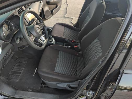Black 2021 Nissan Versa 1.6 S