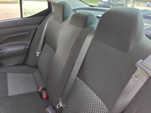 Black 2021 Nissan Versa 1.6 S