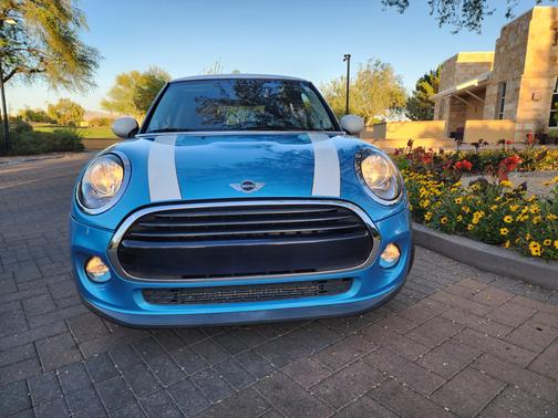 Blue 2016 MINI Hardtop Cooper