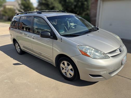2008 Toyota Sienna LE