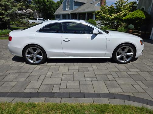 White 2009 Audi A5 3.2 quattro