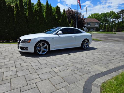 White 2009 Audi A5 3.2 quattro