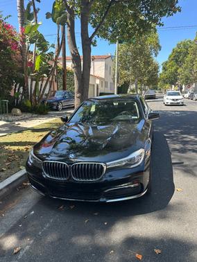 Black 2018 BMW 740 i