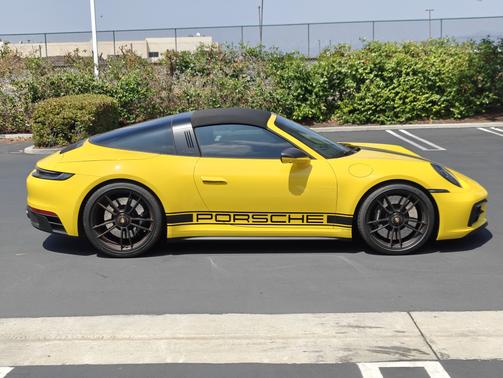 2024 Porsche 911 Targa 4 GTS