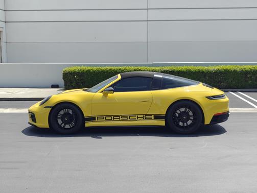 2024 Porsche 911 Targa 4 GTS