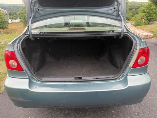 Green 2005 Toyota Corolla CE