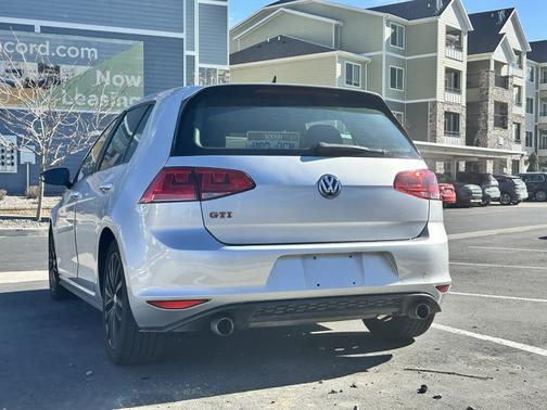 2016 Volkswagen Golf GTI 2.0T Autobahn w/Performance Package 4-Door