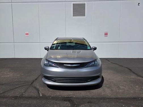 Silver 2017 Chrysler Pacifica Touring