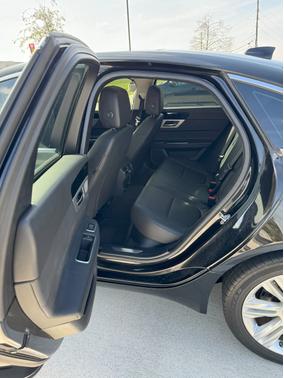 2017 Jaguar XF 35t Premium