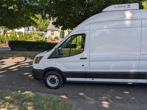 2022 Ford Transit-250 Base