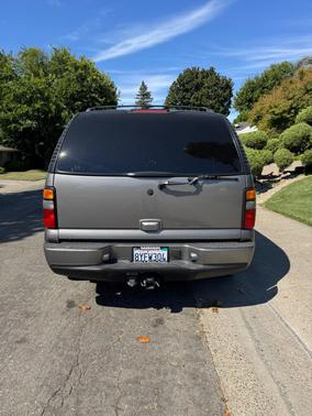 Gray 2005 GMC Yukon Denali