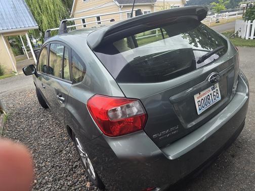 2014 Subaru Impreza 2.0i Premium