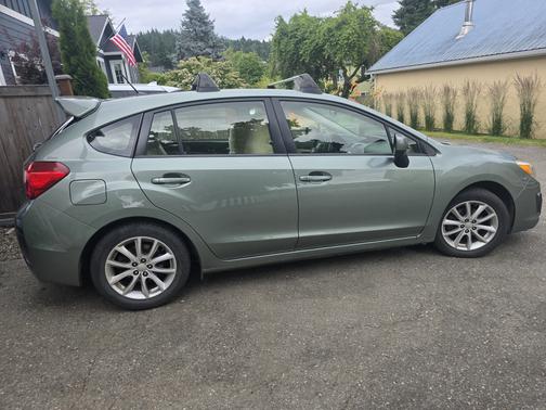 2014 Subaru Impreza 2.0i Premium