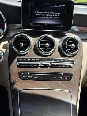 White 2018 Mercedes-Benz GLC 300 Base