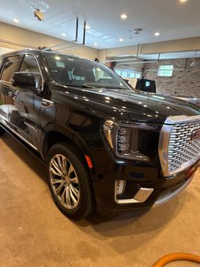 Black 2021 GMC Yukon XL Denali