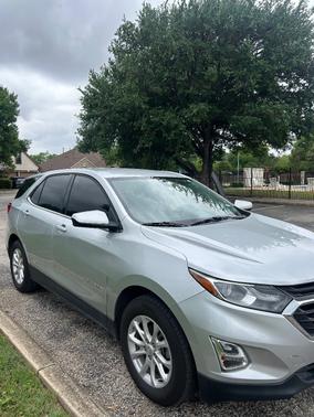 Silver 2018 Chevrolet Equinox LT