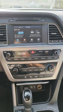 2017 Hyundai SONATA SE