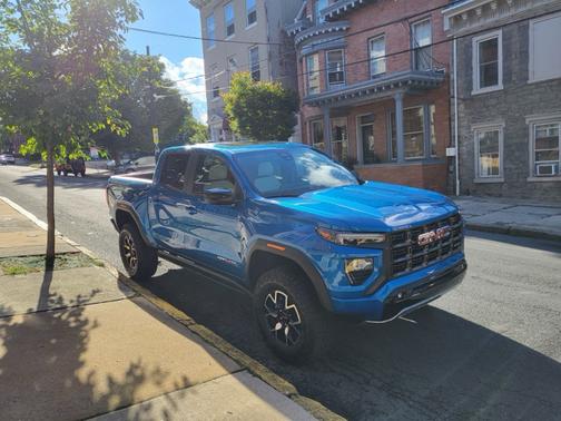 2024 GMC Canyon AT4X