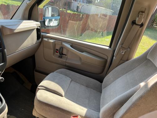 2004 Chevrolet Express 1500 Base