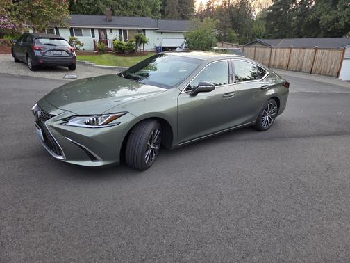 2024 Lexus ES 350 Base