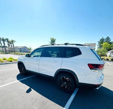 2022 Volkswagen Atlas 3.6L SE w/Technology