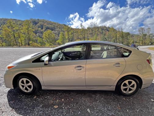 2014 Toyota Prius Two
