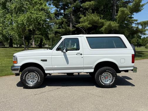 1996 Ford Bronco XLT