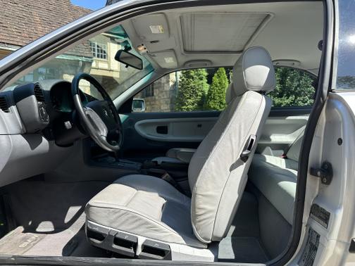 1998 BMW 323 iS