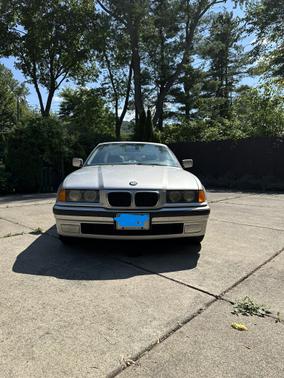 1998 BMW 323 iS