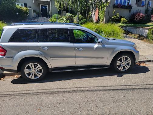 Silver 2011 Mercedes-Benz GL-Class GL 450