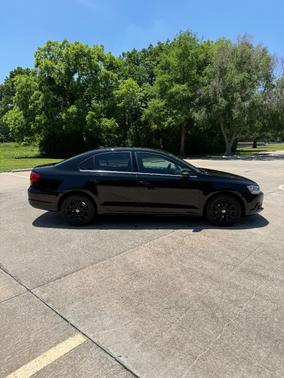 Black 2013 Volkswagen Jetta SE