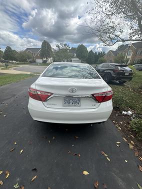 White 2015 Toyota Camry LE