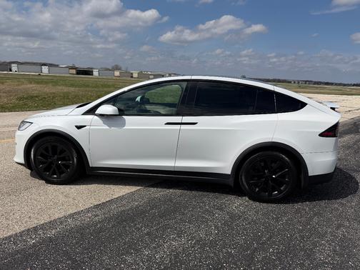 White 2022 Tesla Model X Long Range