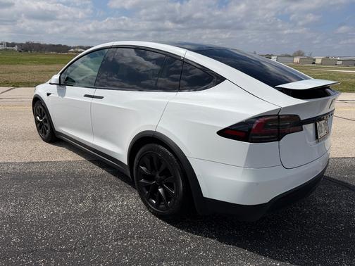 White 2022 Tesla Model X Long Range