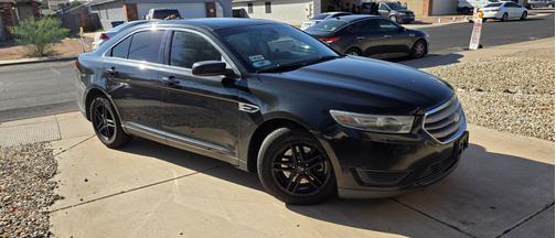 2014 Ford Taurus SE