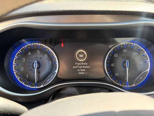 White 2018 Chrysler Pacifica Limited