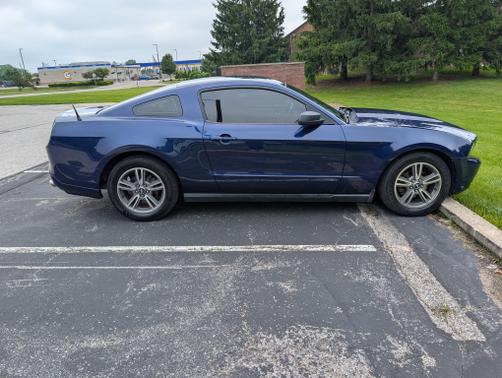 2010 Ford Mustang Premium