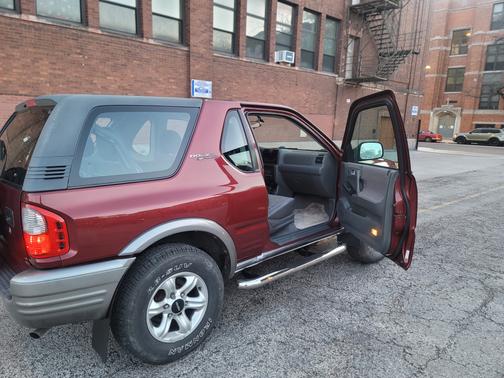 2002 Isuzu Rodeo Sport Hard Top