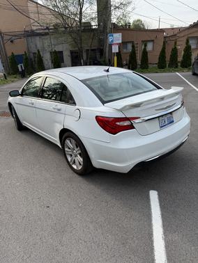 2011 Chrysler 200 Touring