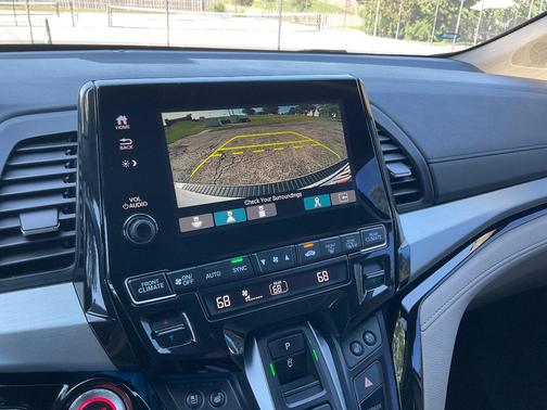 White 2020 Honda Odyssey Elite