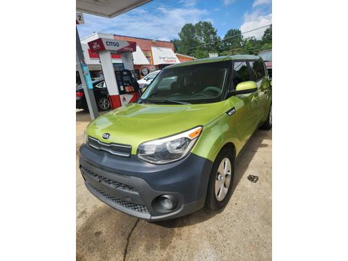 Green 2017 Kia Soul Base