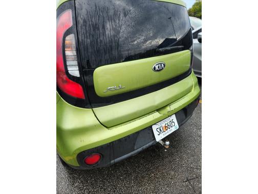 Green 2017 Kia Soul Base