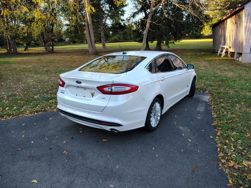 2016 Ford Fusion Energi SE Luxury