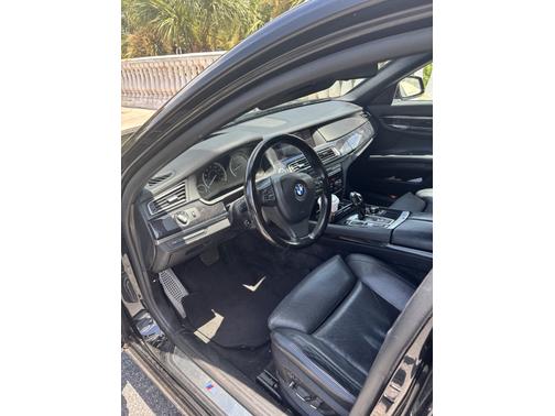 2011 BMW 750 i