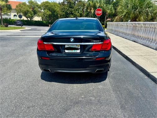 2011 BMW 750 i